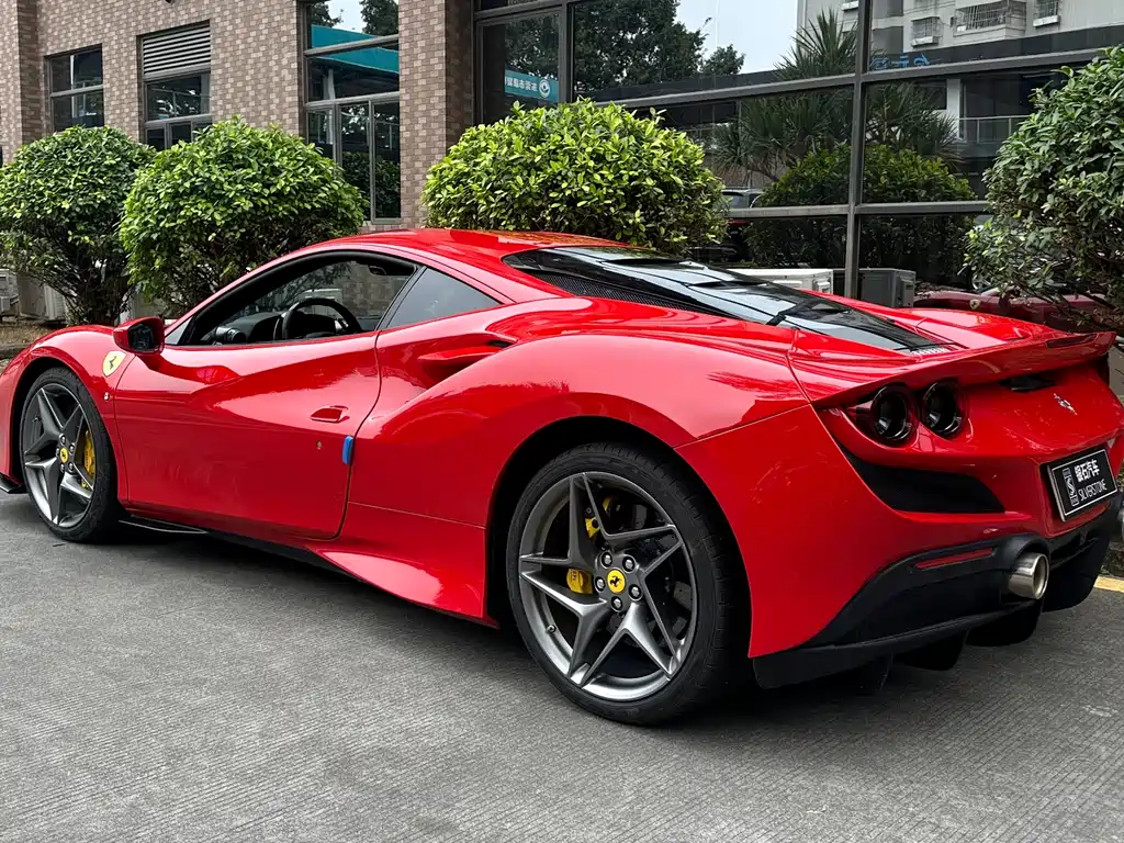 Ferrari F8 — фото 3