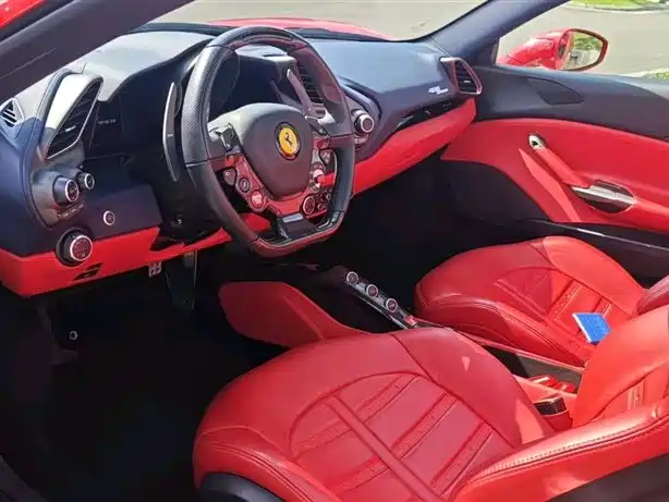 Ferrari 488 — фото 9