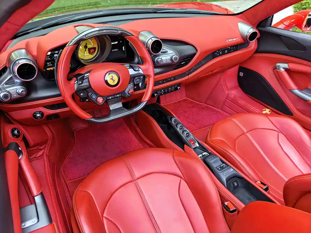 Ferrari F8 — фото 32