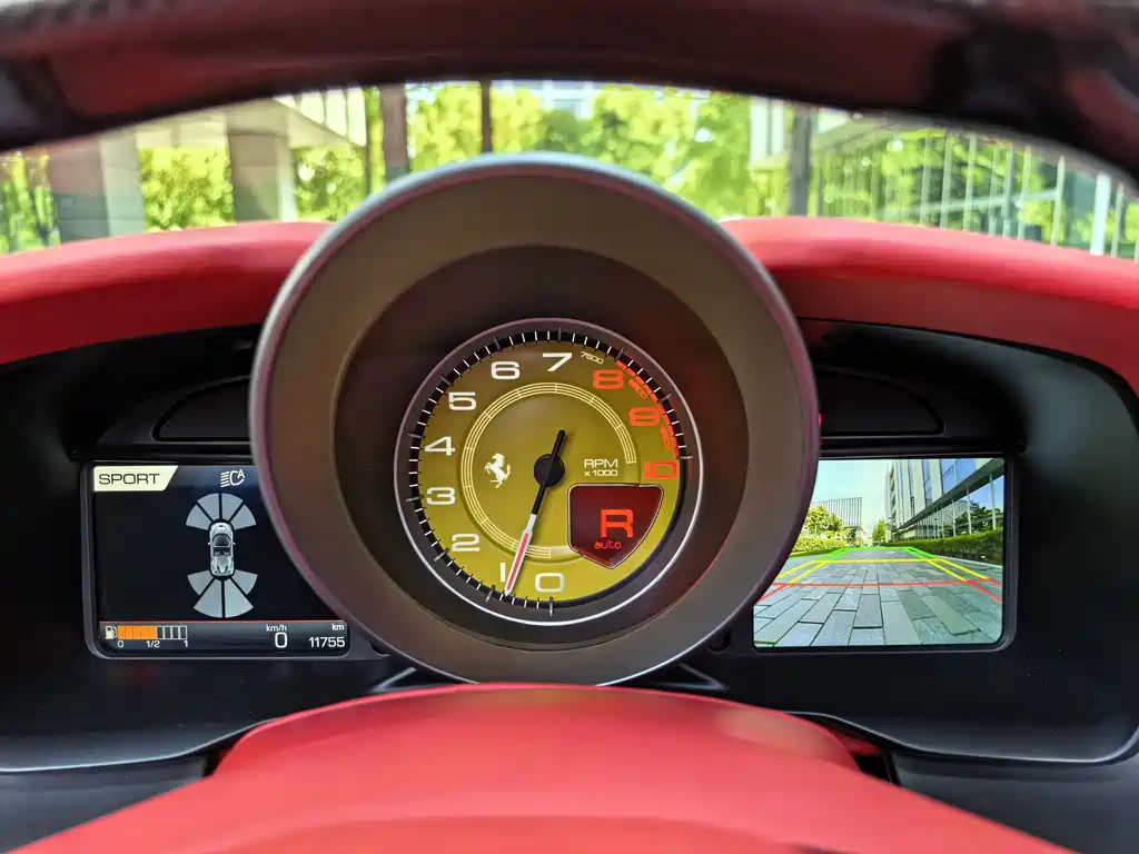 Ferrari F8 — фото 33