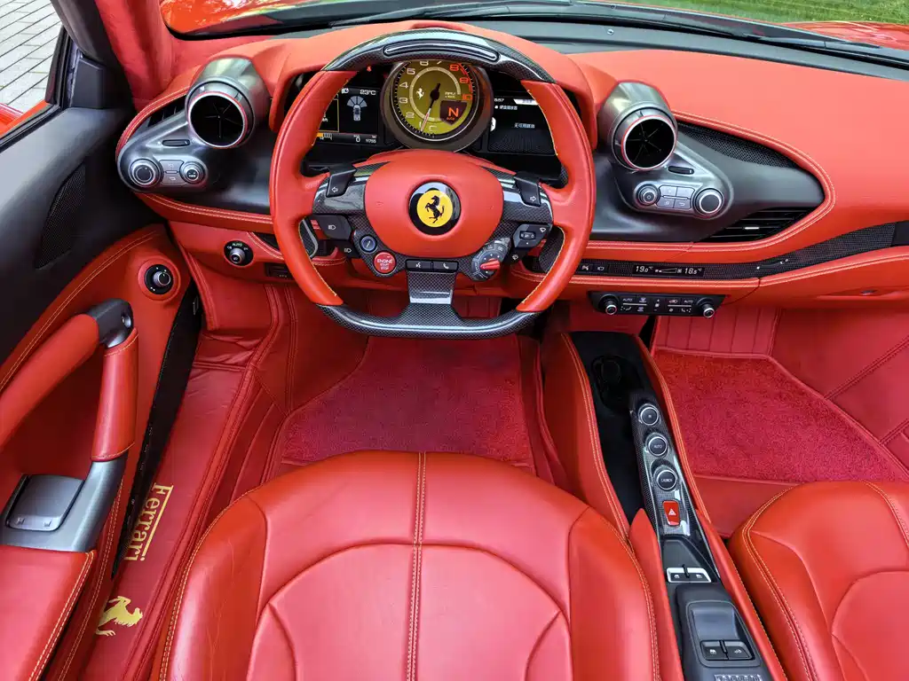 Ferrari F8 — фото 36