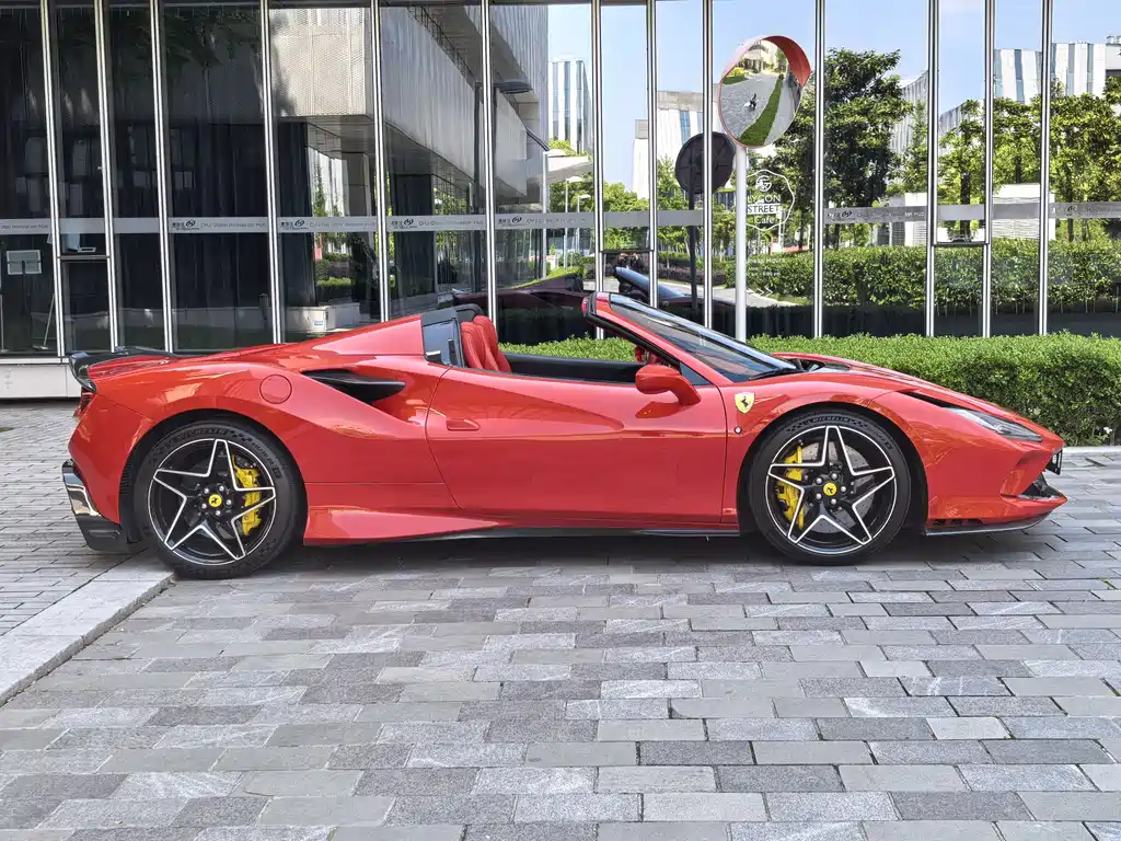 Ferrari F8 — фото 5