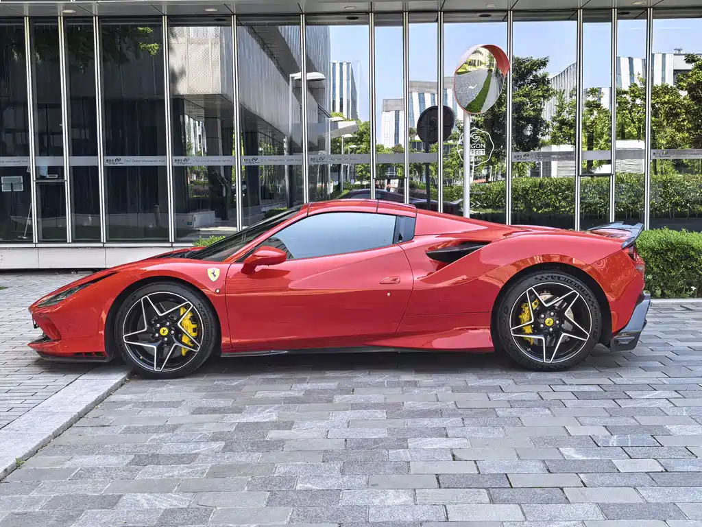 Ferrari F8 — фото 8