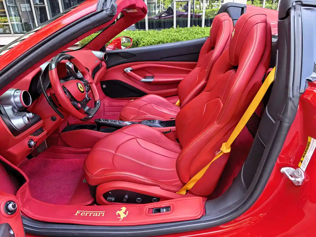 Ferrari F8 — фото 10