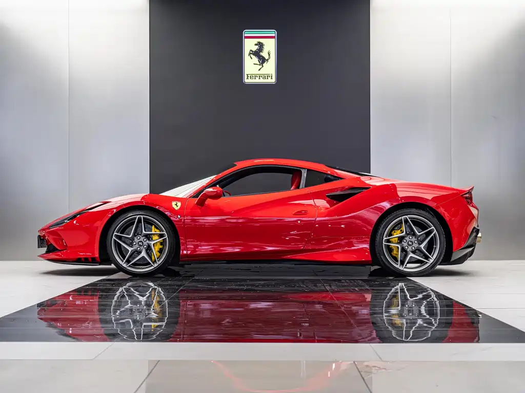 Ferrari F8 — фото 11