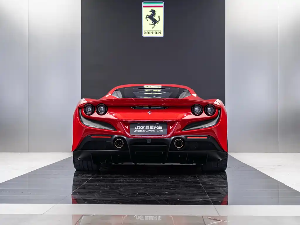Ferrari F8 — фото 13