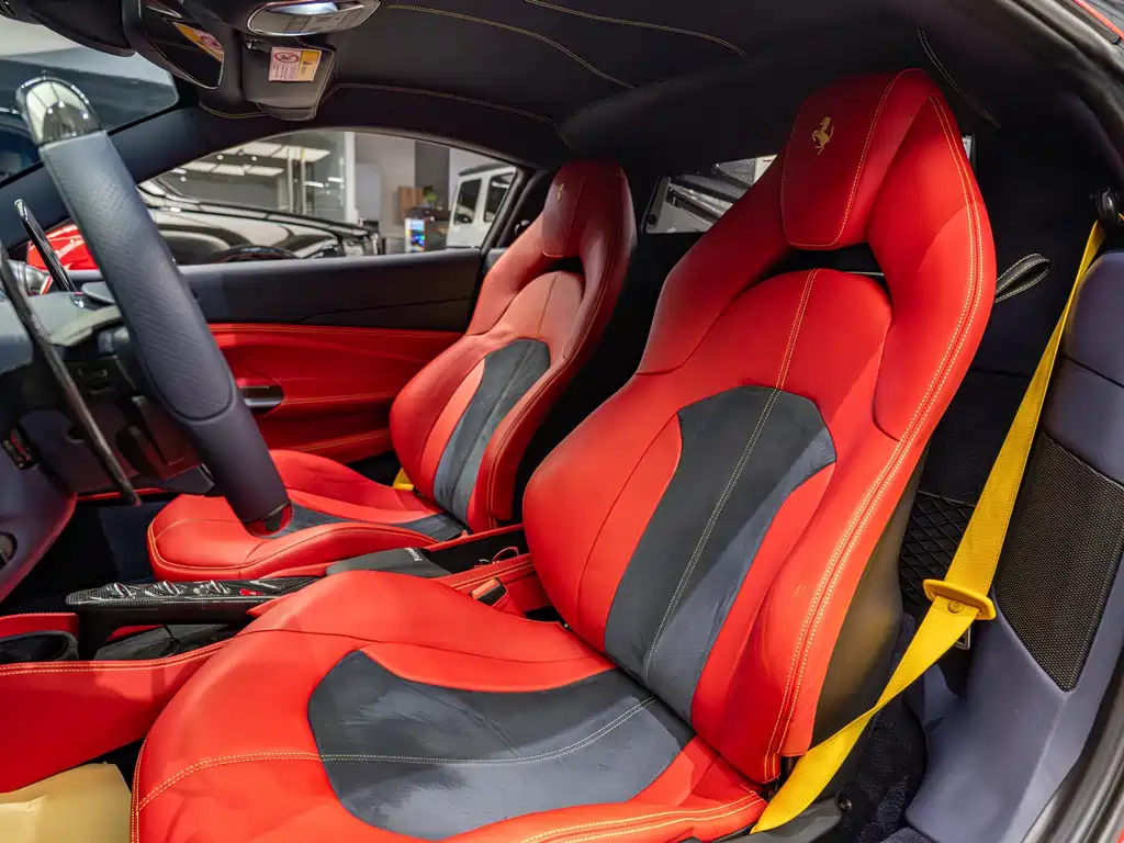 Ferrari F8 — фото 8