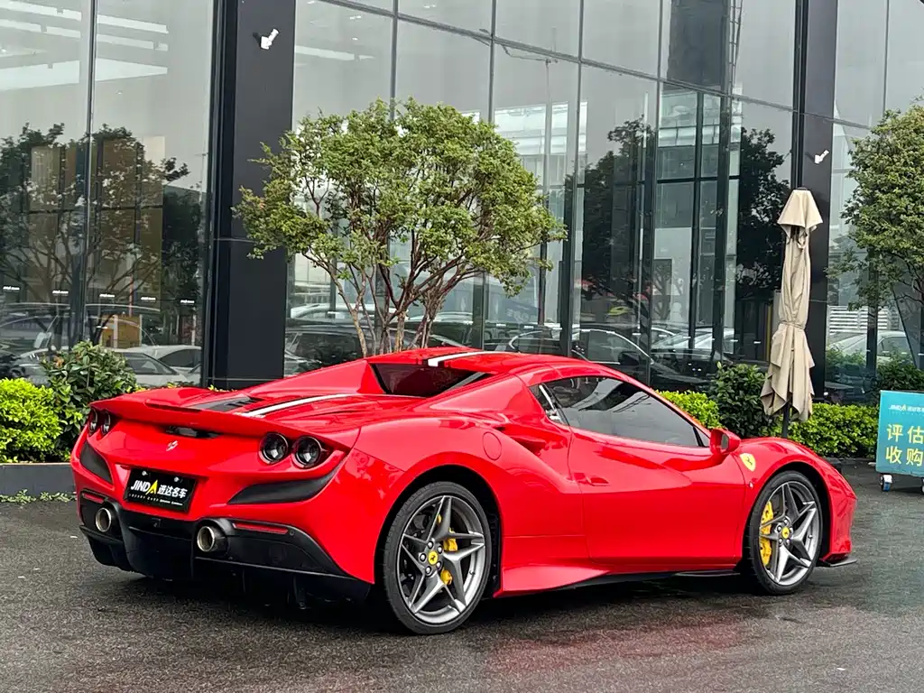 Ferrari F8 — фото 14