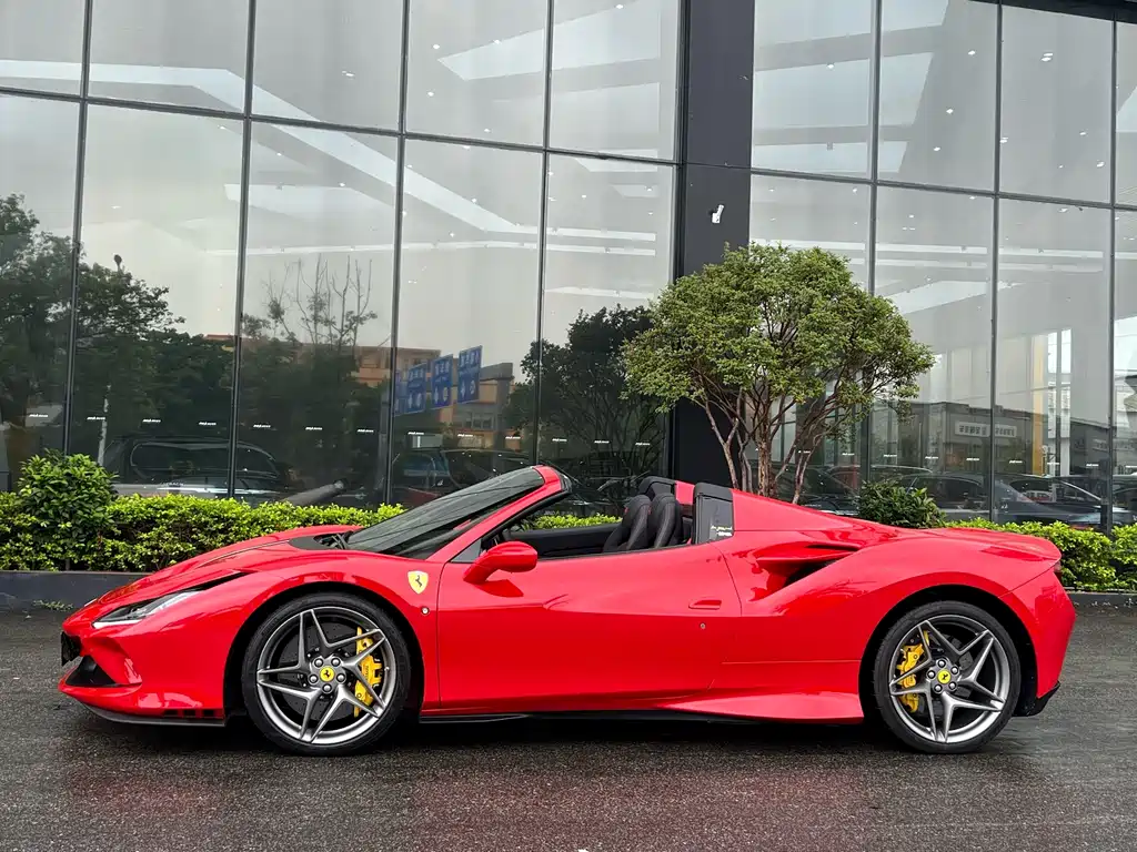Ferrari F8 — фото 4