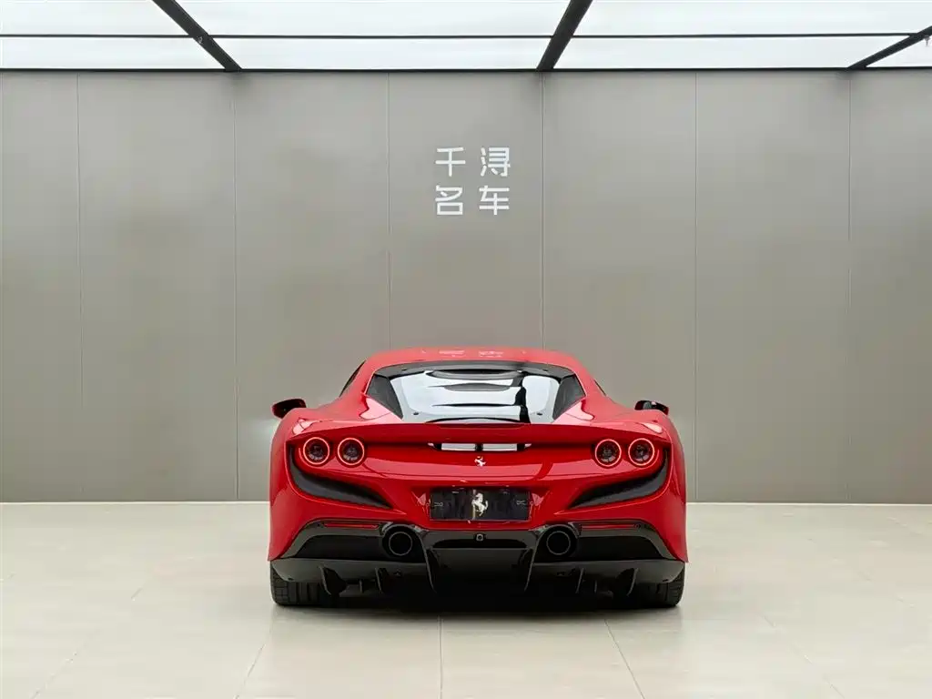 Ferrari F8 — фото 14