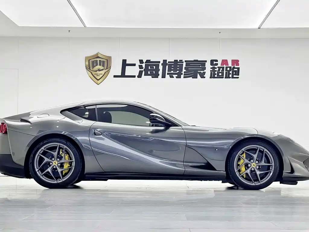 Ferrari 812 — фото 9