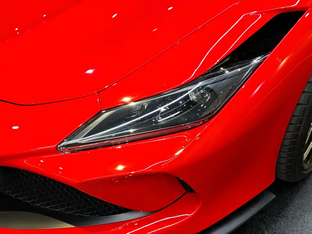 Ferrari F8 — фото 10