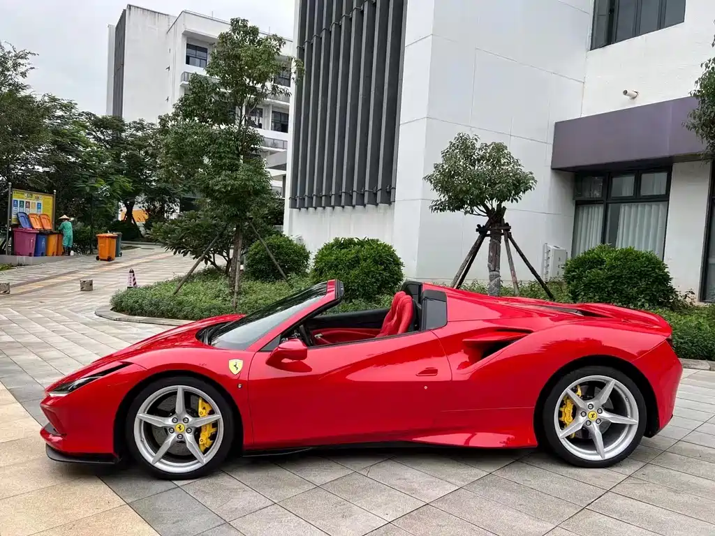 Ferrari F8 — фото 2