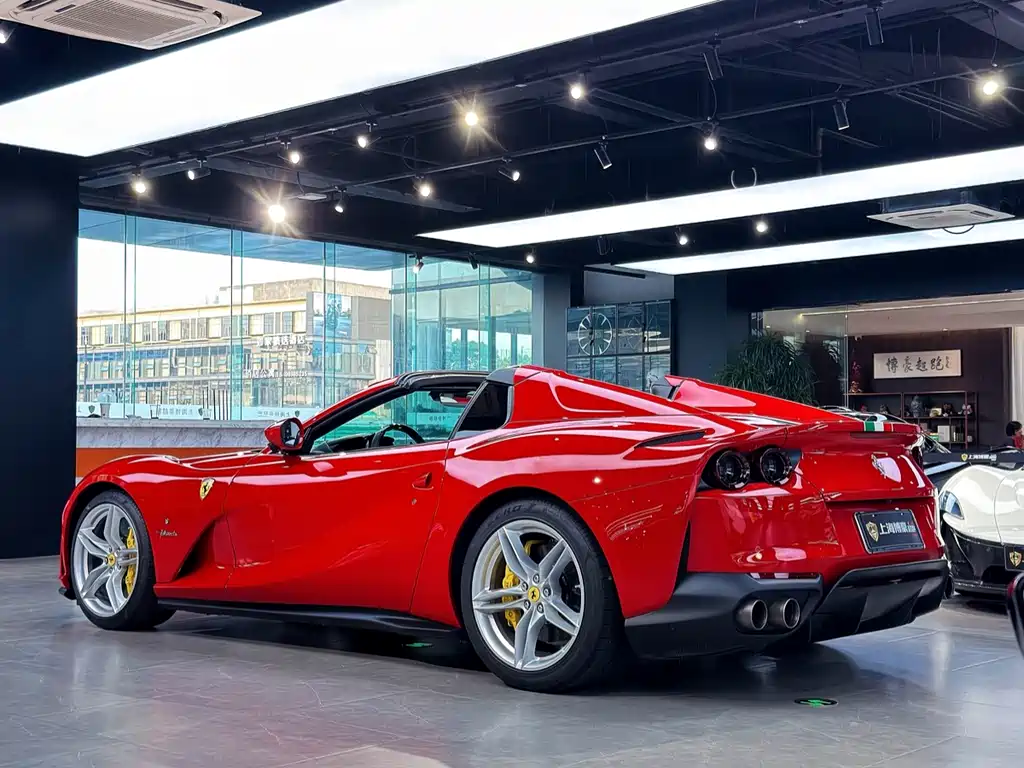 Ferrari 812 — фото 2