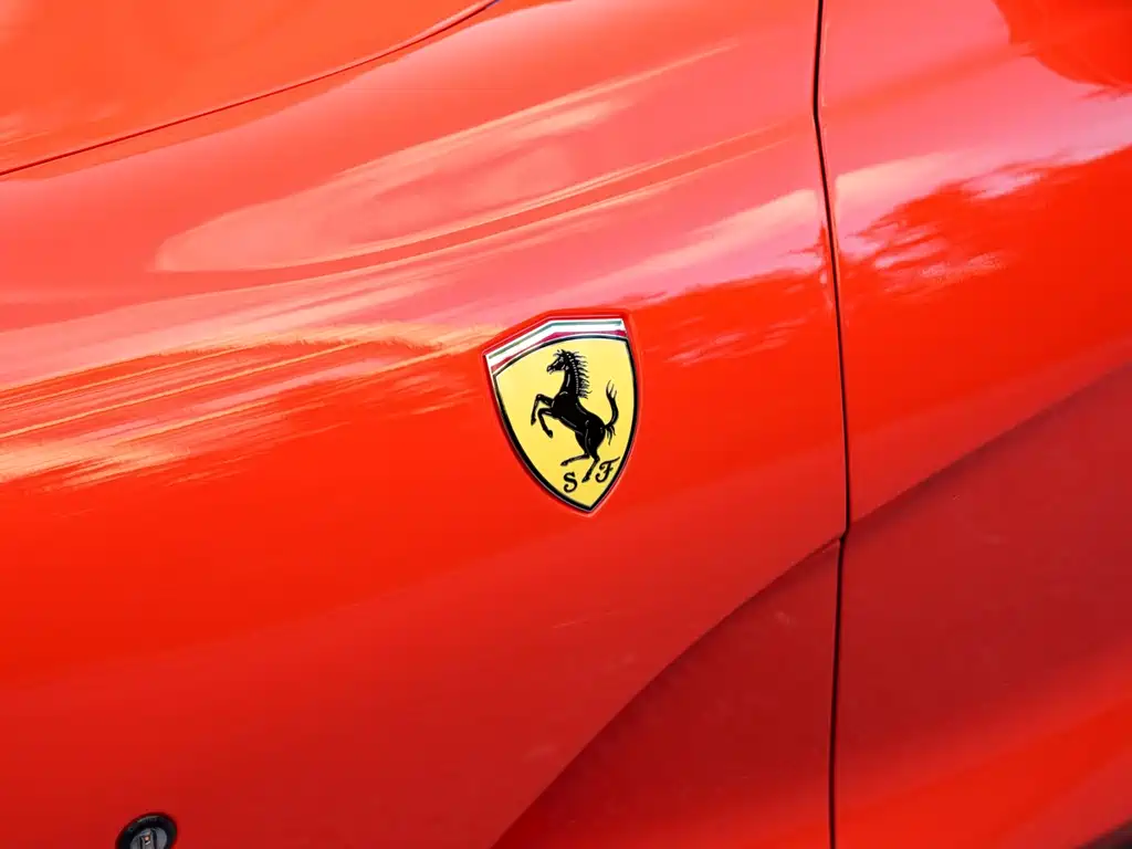 Ferrari 812 — фото 10