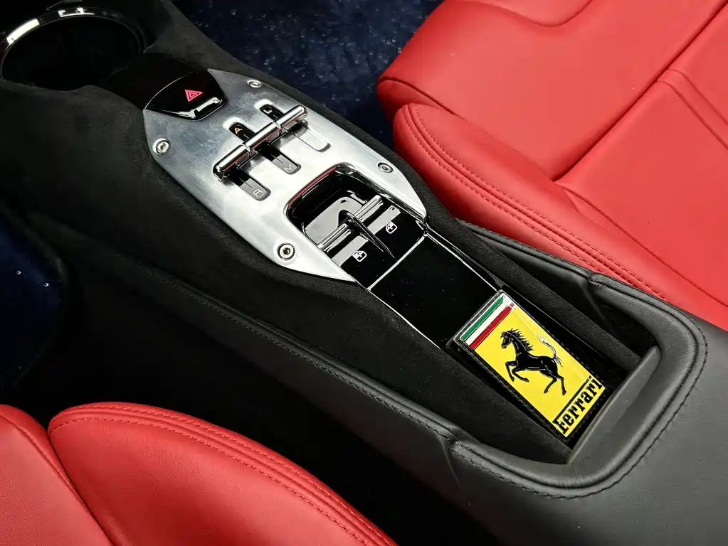 Ferrari SF90 — фото 3