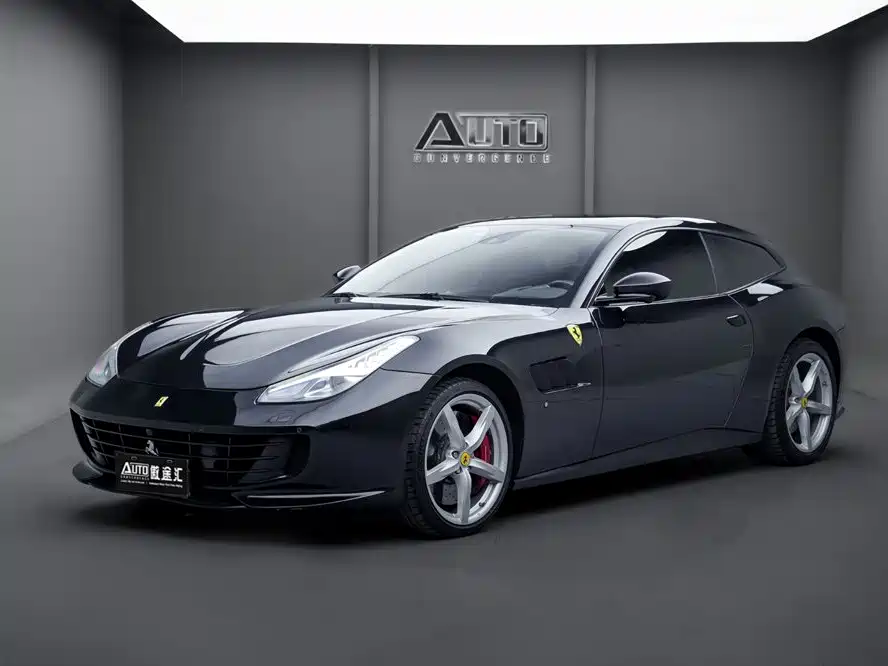Ferrari GTC4Lusso — фото 2