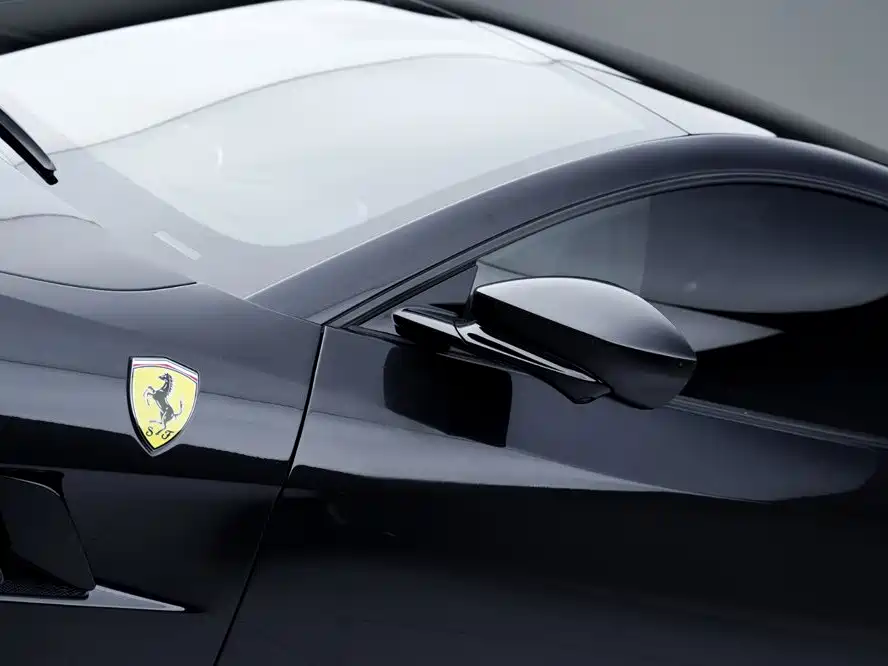 Ferrari GTC4Lusso — фото 9