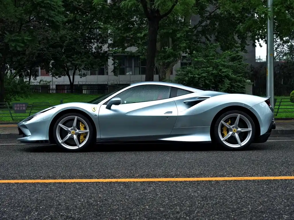 Ferrari F8 — фото 7