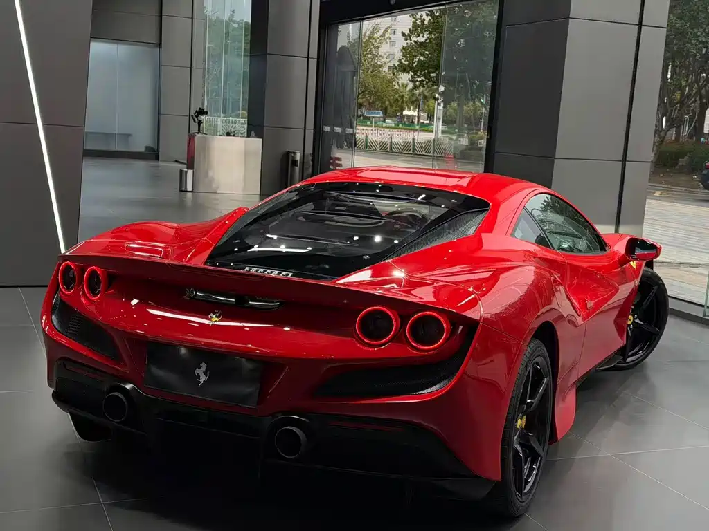 Ferrari F8 — фото 3