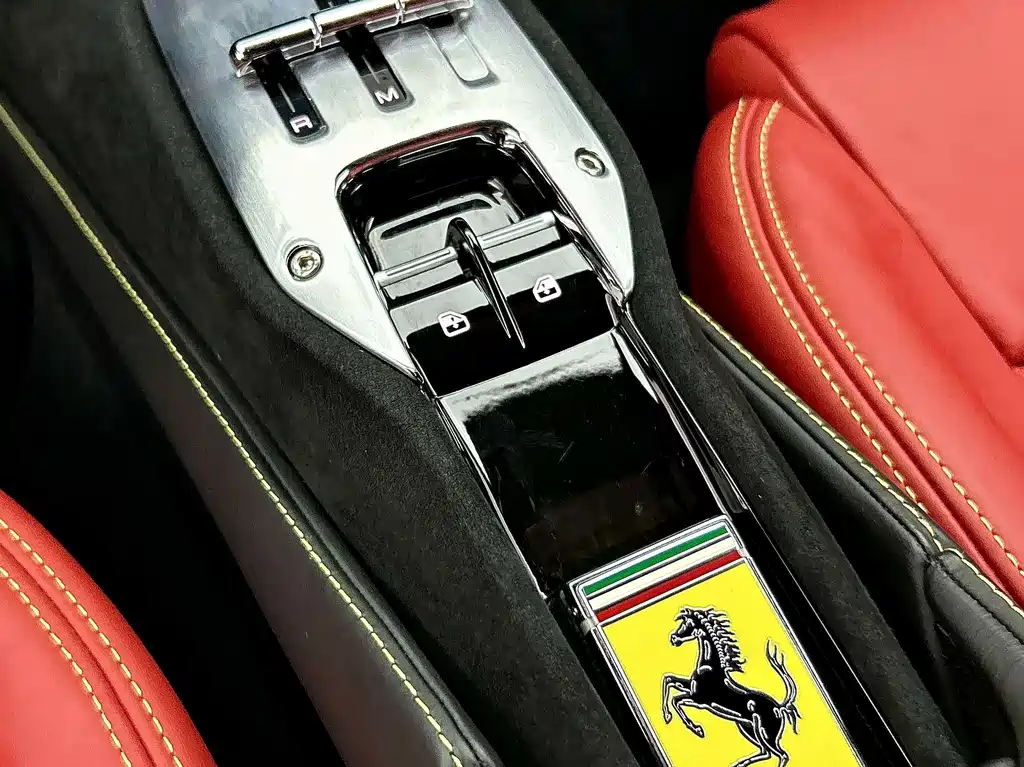 Ferrari SF90 — фото 9