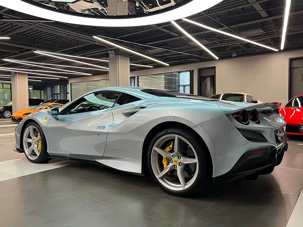 Ferrari F8 — фото 4