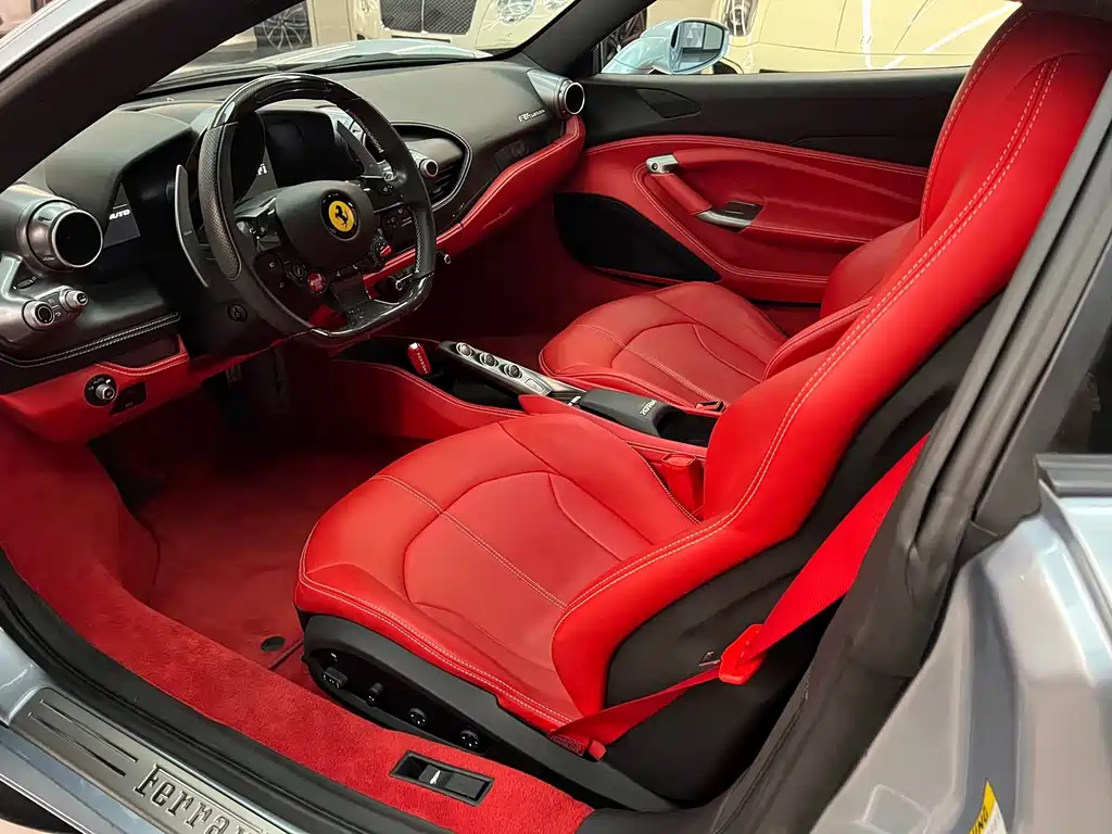 Ferrari F8 — фото 7