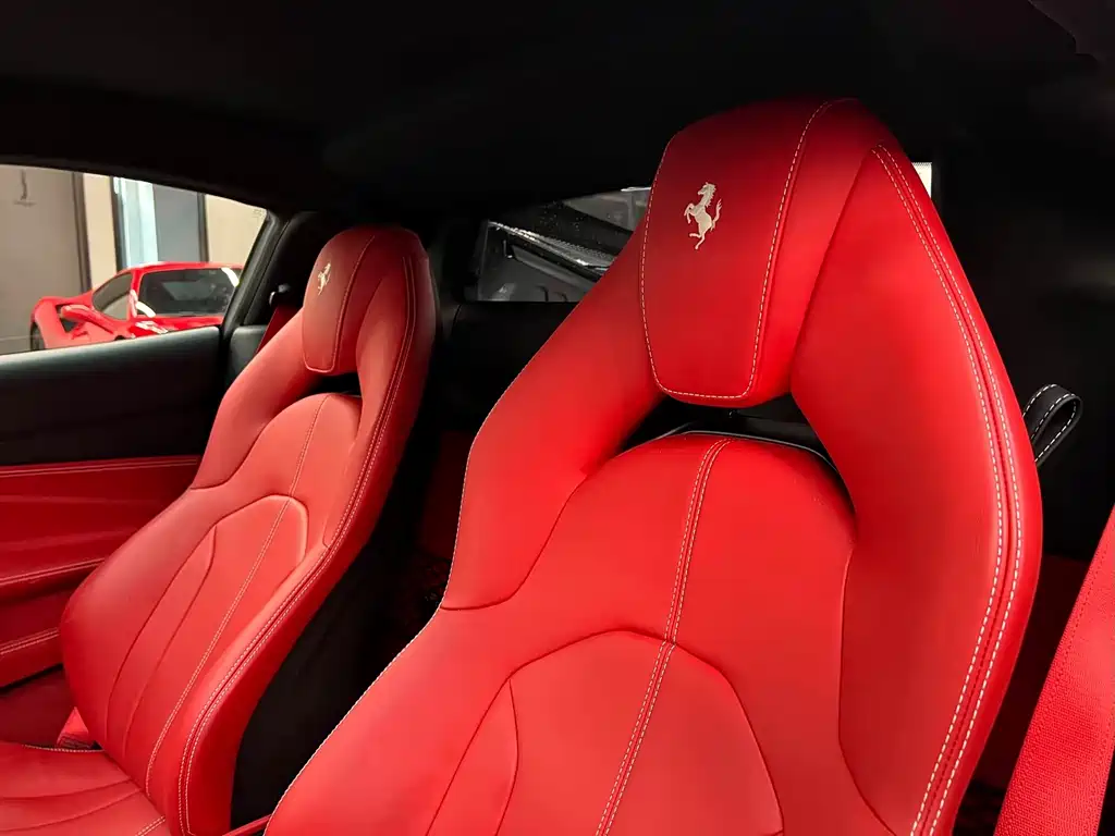 Ferrari F8 — фото 8