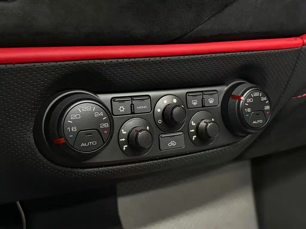 Ferrari 488 — фото 29