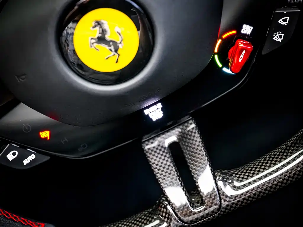 Ferrari SF90 — фото 14
