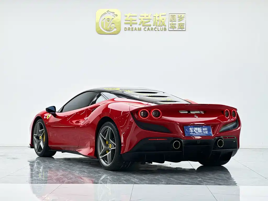 Ferrari F8 — фото 6