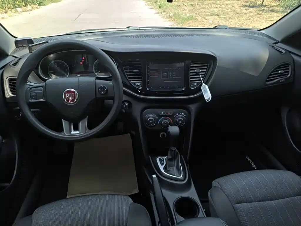 Fiat Viaggio — фото 10