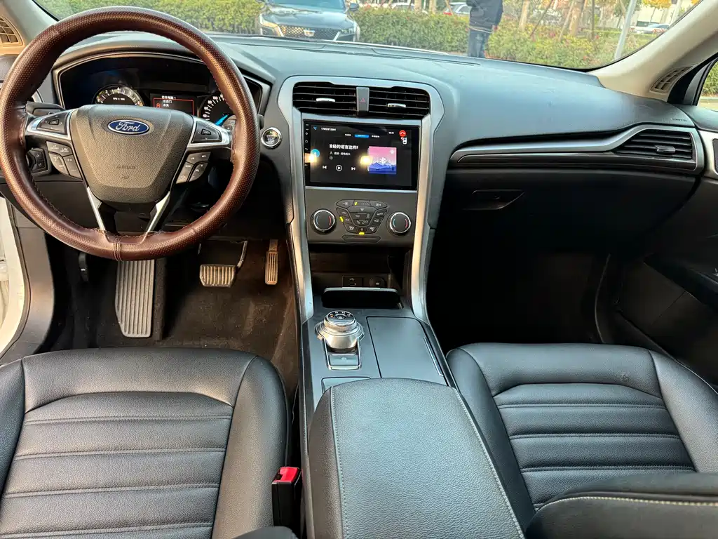 Ford Mondeo — фото 6