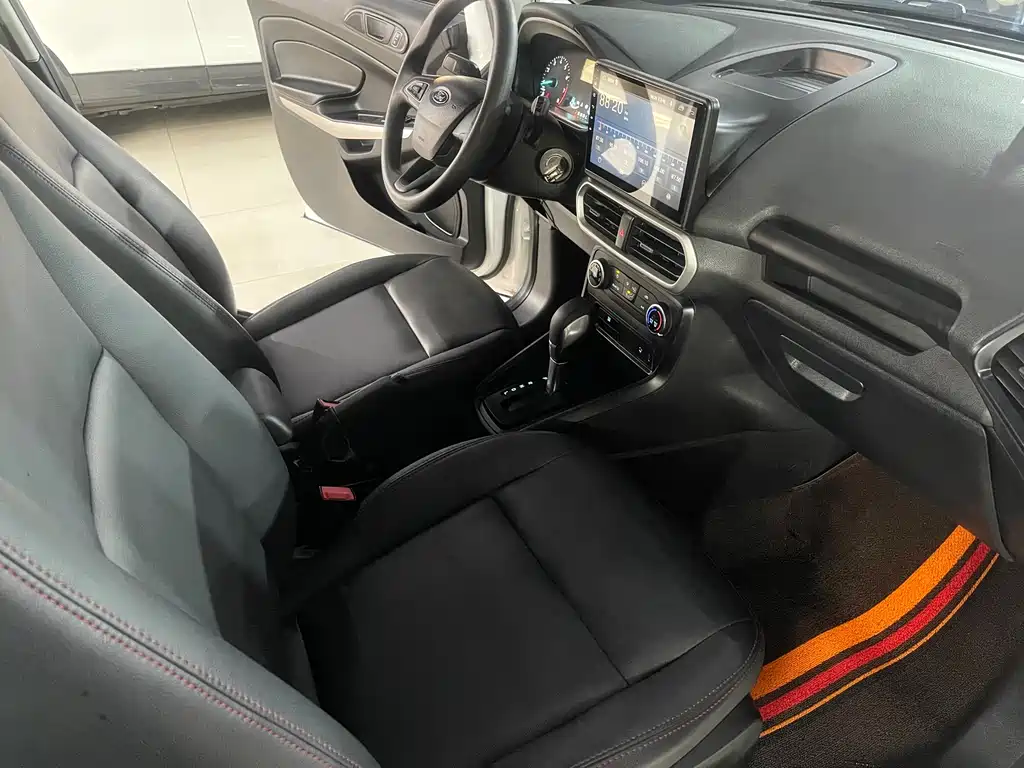 Ford Ecosport — фото 11