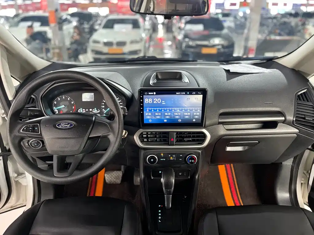 Ford Ecosport — фото 9