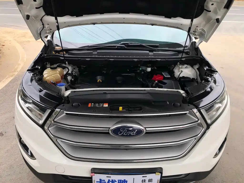 Ford Edge — фото 22