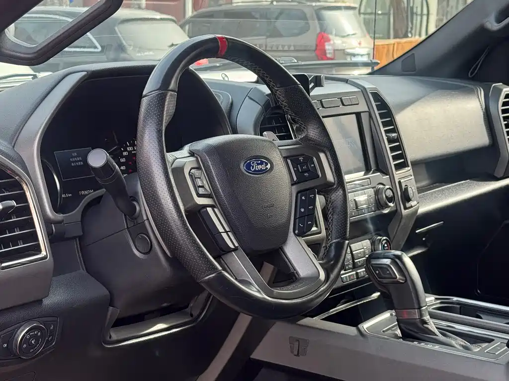 Ford F-150 Raptor — фото 11