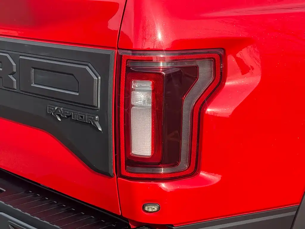 Ford F-150 Raptor — фото 6