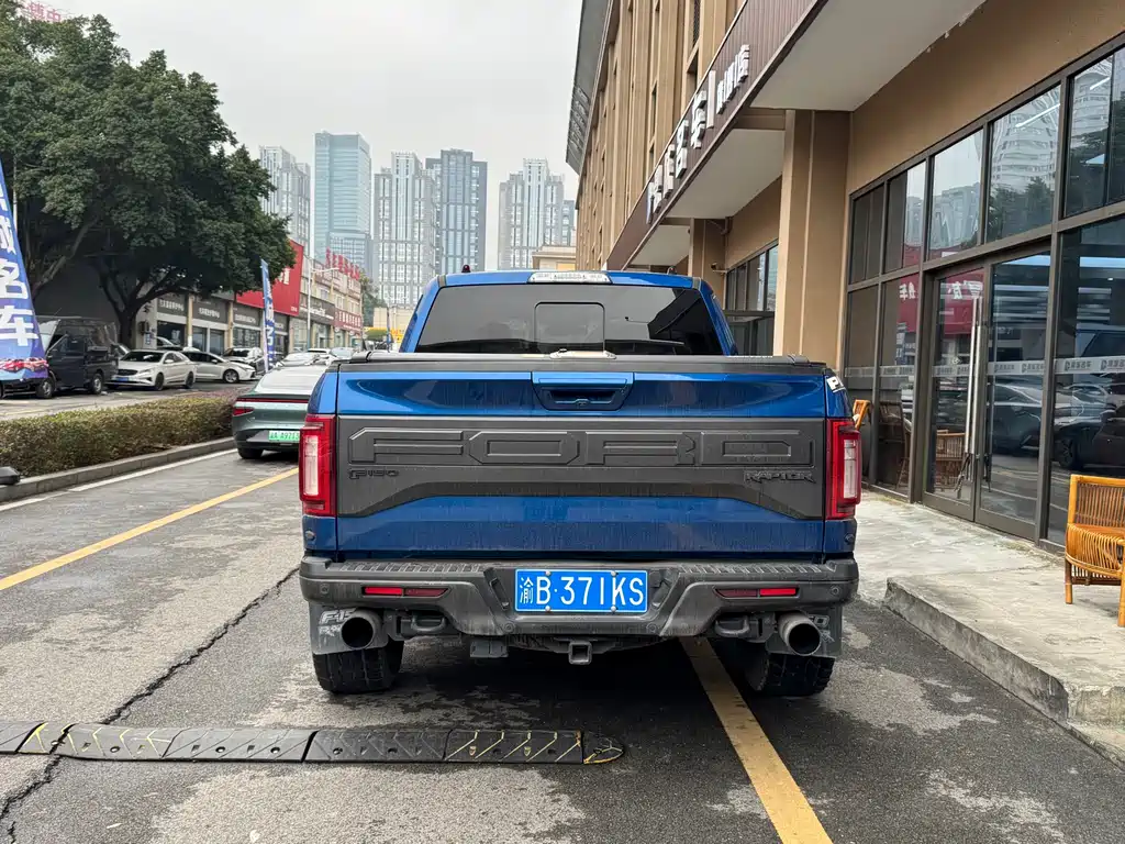 Ford F-150 Raptor — фото 11