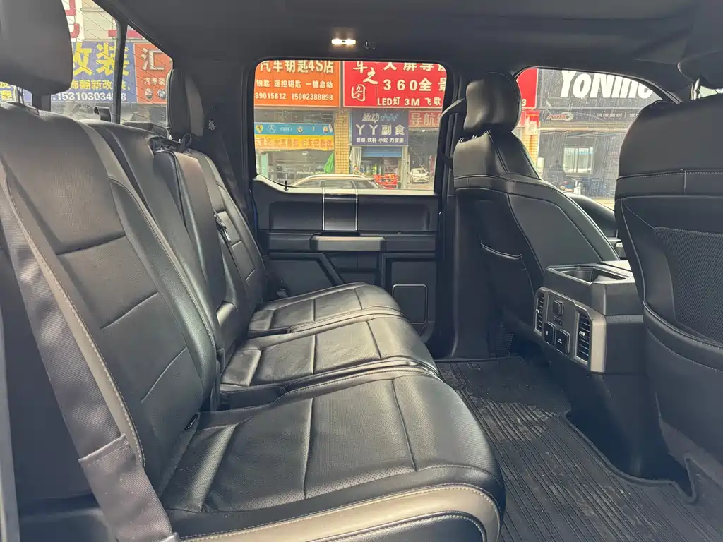Ford F-150 Raptor — фото 8