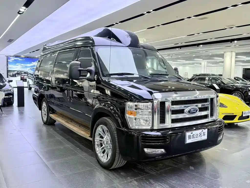 Ford E350 — фото 3