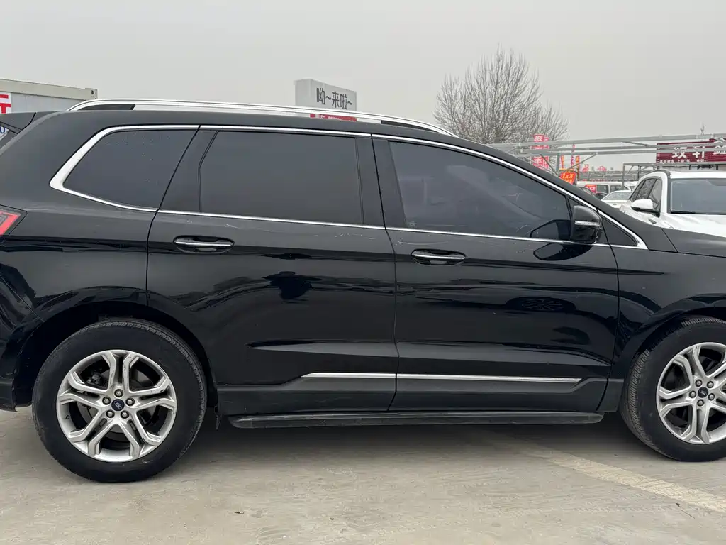 Ford Edge — фото 5