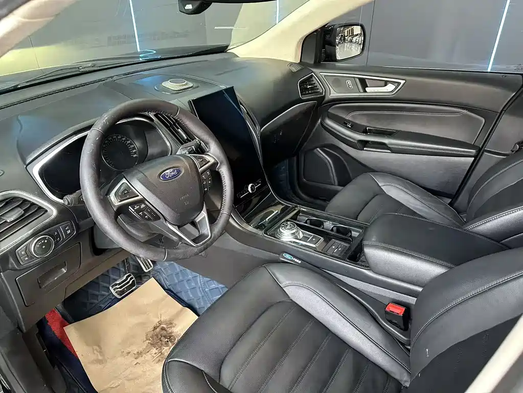 Ford Edge — фото 11