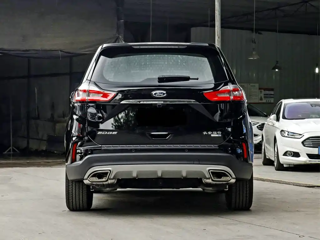 Ford Edge — фото 4