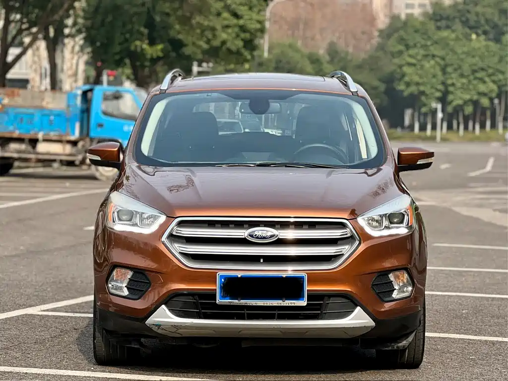 Ford Kuga — фото 2