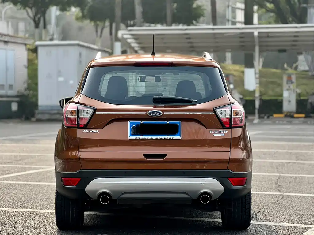 Ford Kuga — фото 4