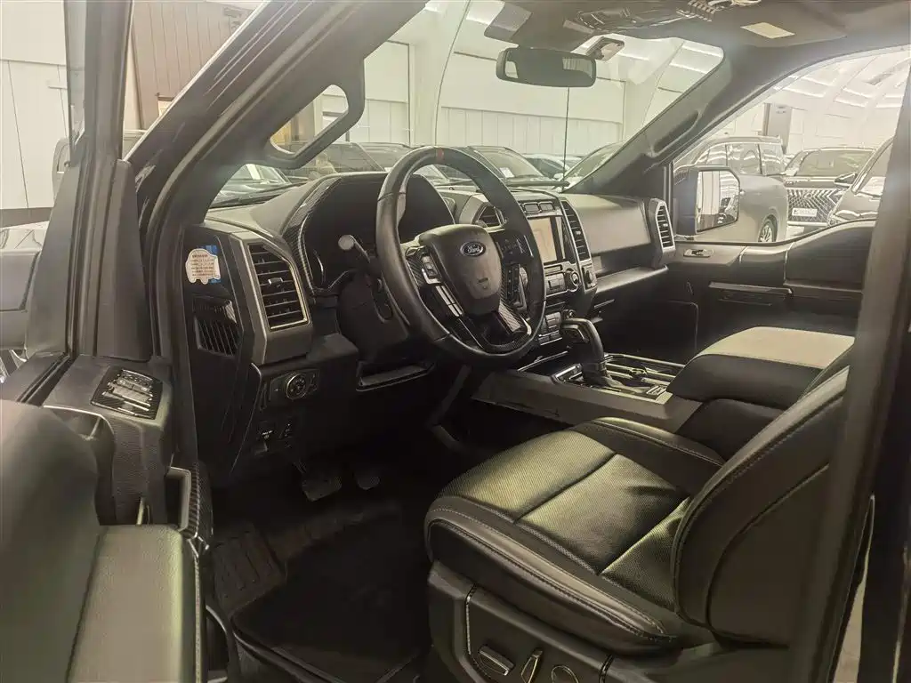 Ford F-150 Raptor — фото 13
