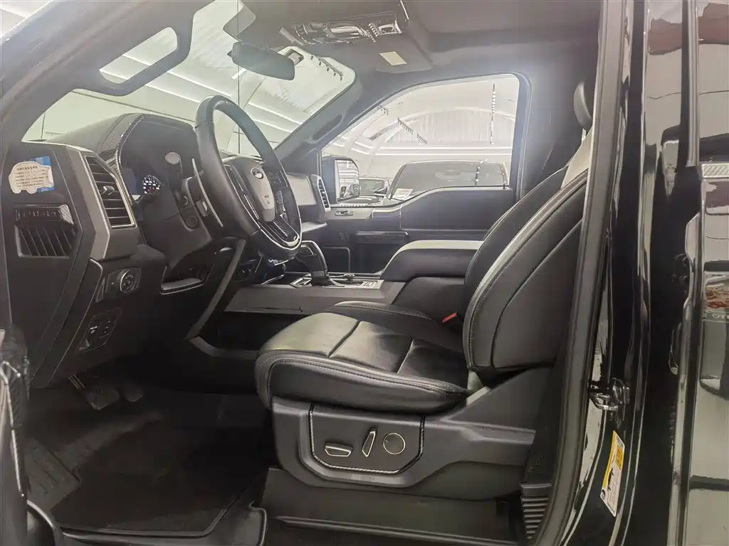 Ford F-150 Raptor — фото 10
