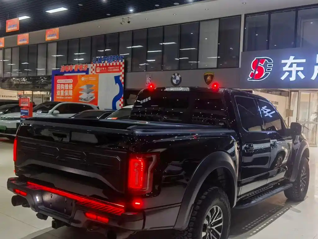 Ford F-150 Raptor — фото 9