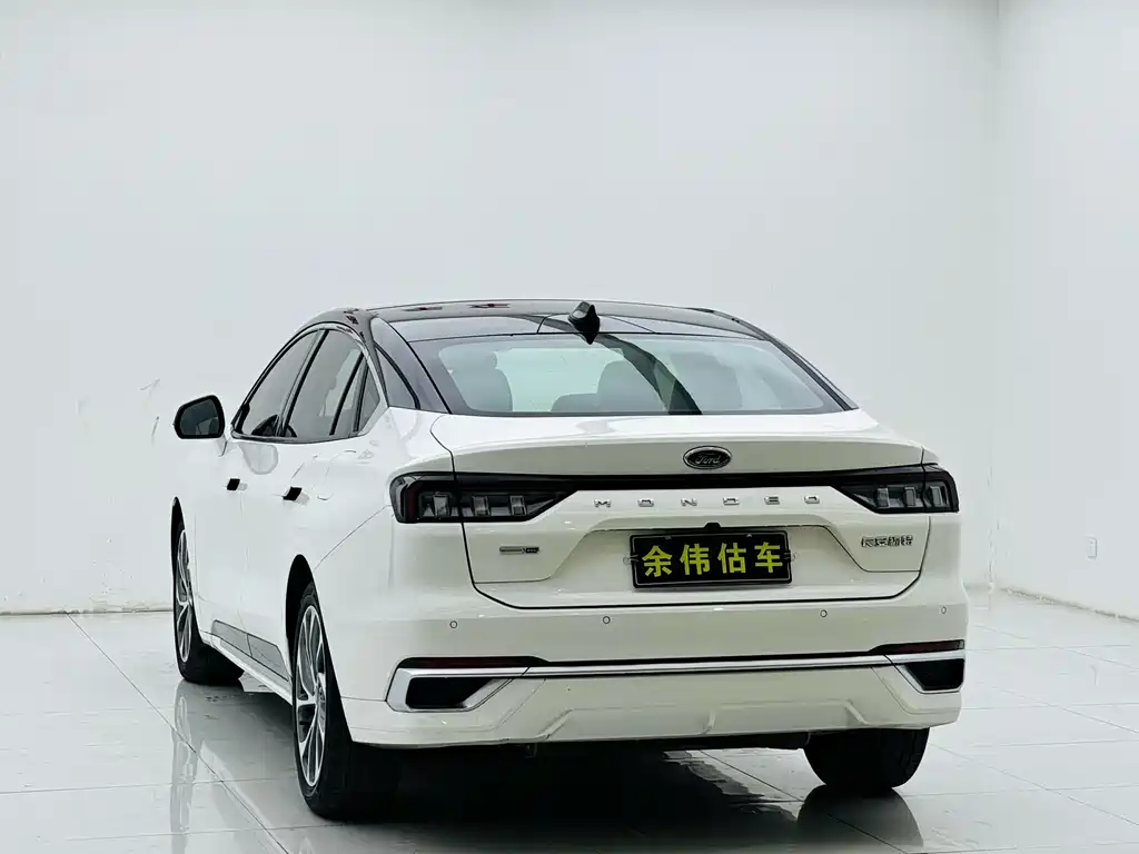Ford Mondeo — фото 5